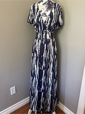 Ouges Navy and White Printed Maxi Dress with Gathered Waist